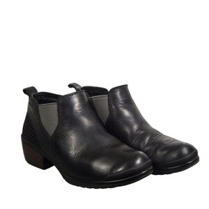 Keen Morrison Chelsea Booties